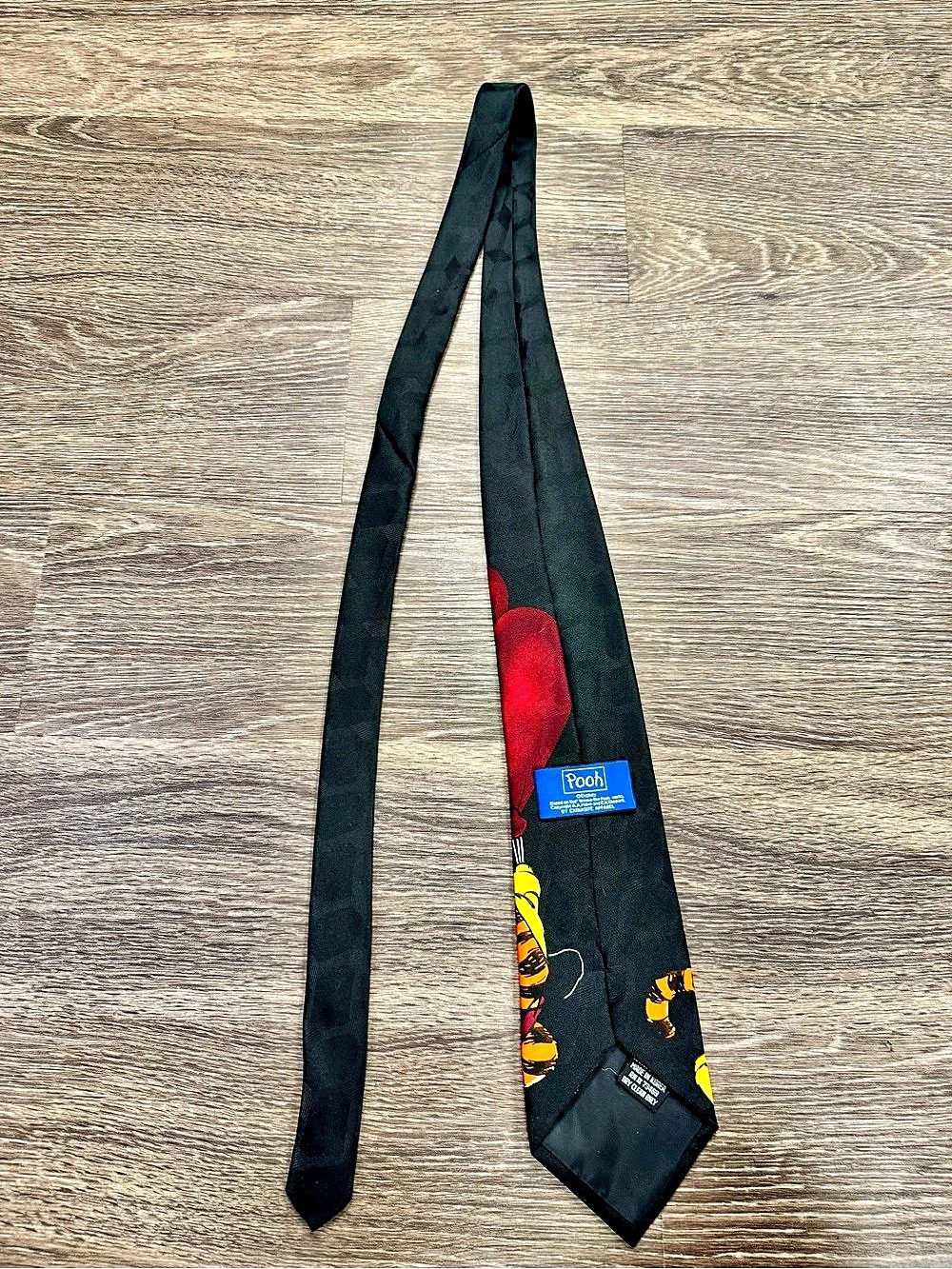 Vintage 90s Disney Winnie the Pooh Tigger Hearts Black Necktie - Picture 2 of 5